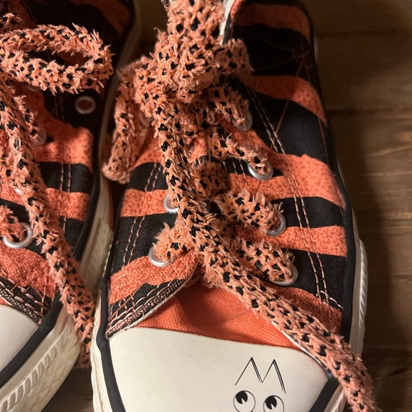 Converse x Dr Woo on the eye on the toe caps and under the clear outsole size 2 - Picture 3 of 9